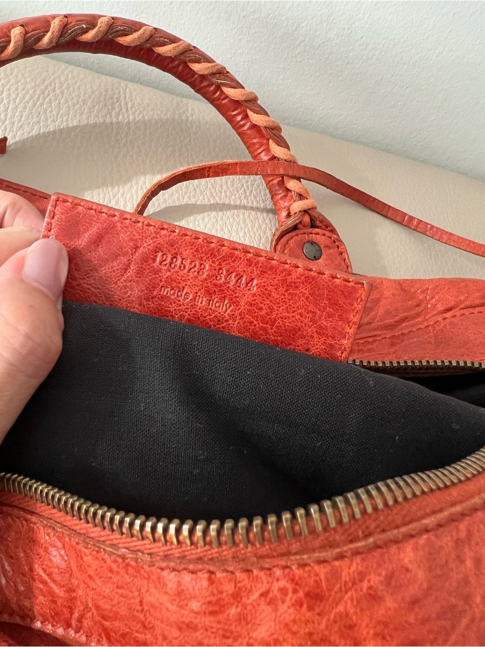Balenciaga Red-Orange Leather Shoulder Bag - Picture 13 of 16